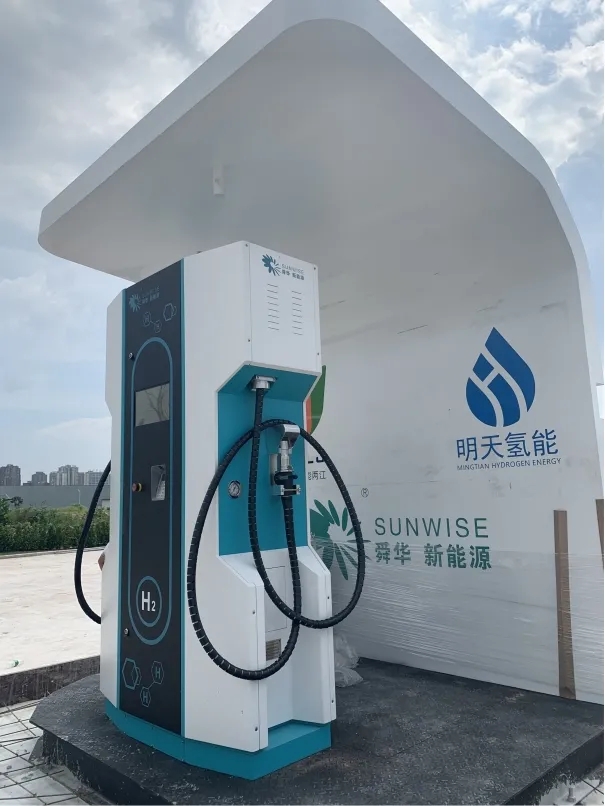 1627351565109428.jpg 640.webp (26).jpg