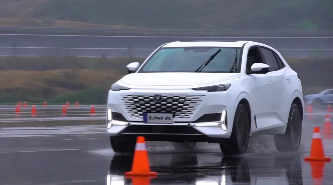 1628558774295926.jpg 640.webp (3).jpg