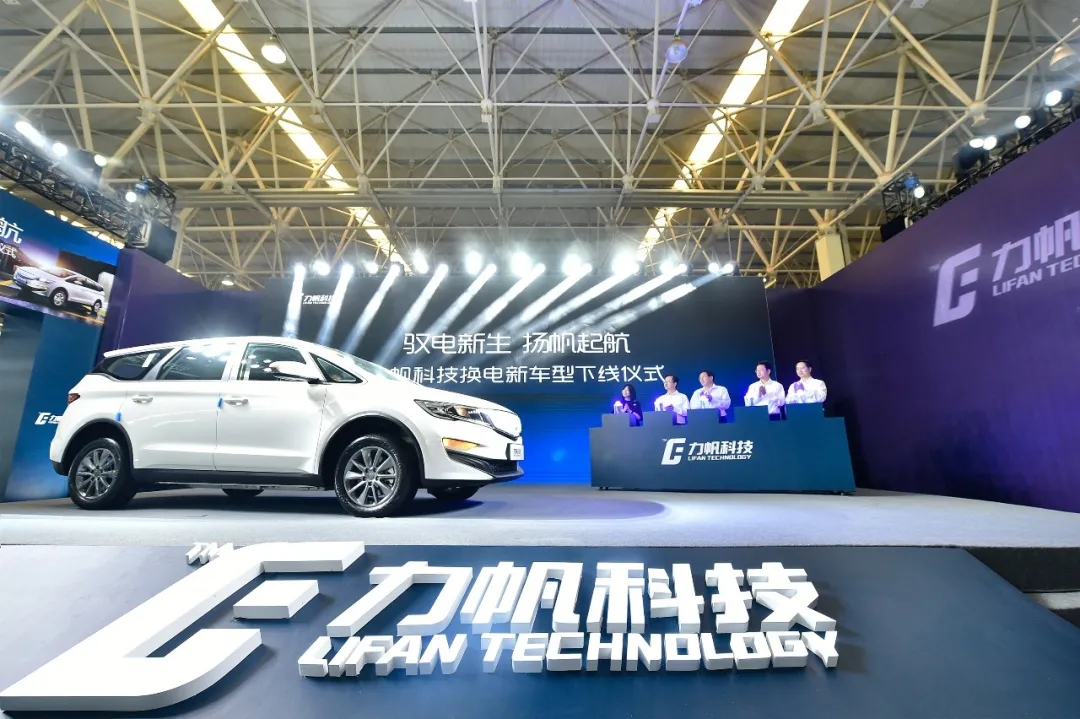 1628558798992373.jpg 640.webp (6).jpg