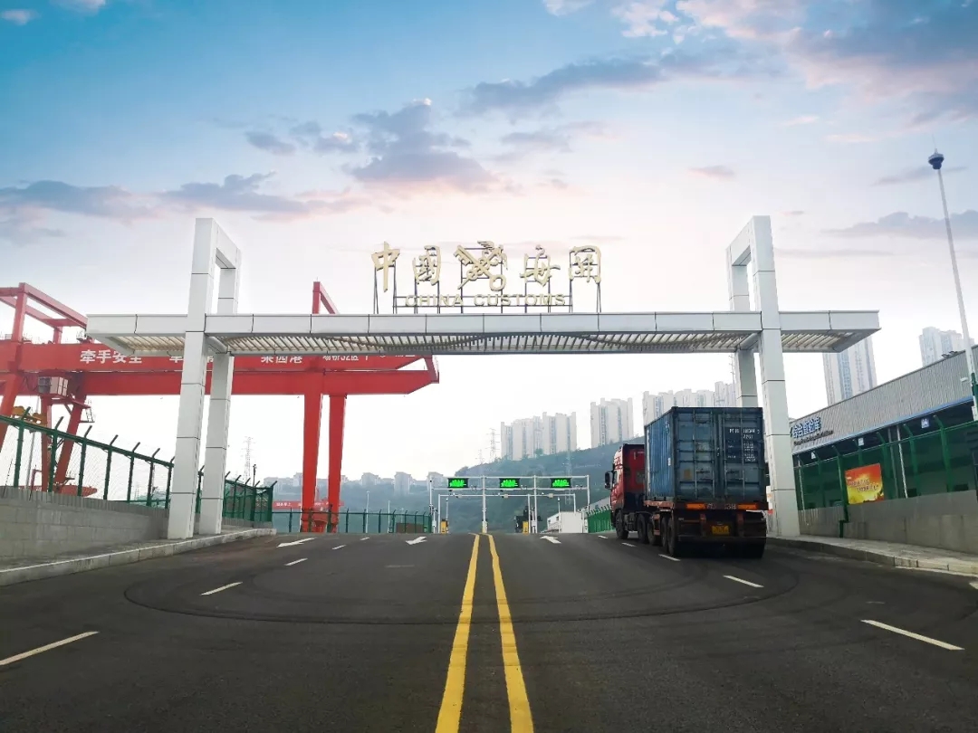 1641260428146579.jpg 640.webp (3).jpg