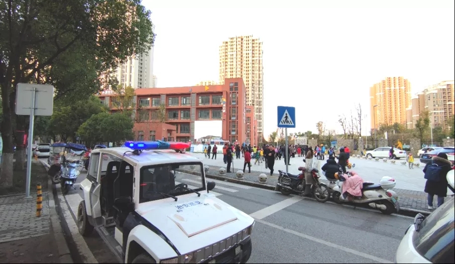 1641262069699053.jpg 640.webp (14).jpg